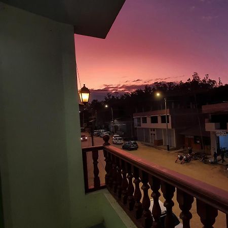 Hostal Kollaron チャチャポヤス エクステリア 写真